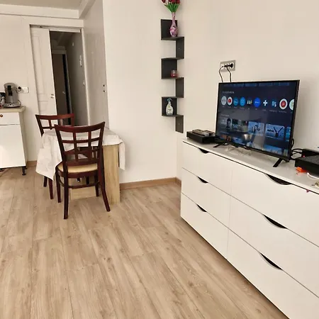 Holiday home Petite Maison Proche De Paris, Parc Asterix