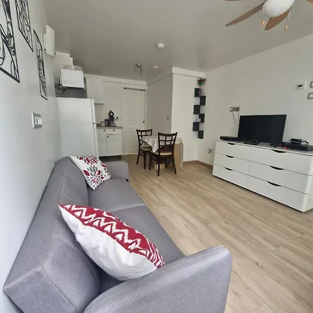Сasa de vacaciones Petite Maison Cosy Avec Terrasse - Parc Astérix 10 Min - Cdg 15 Min
