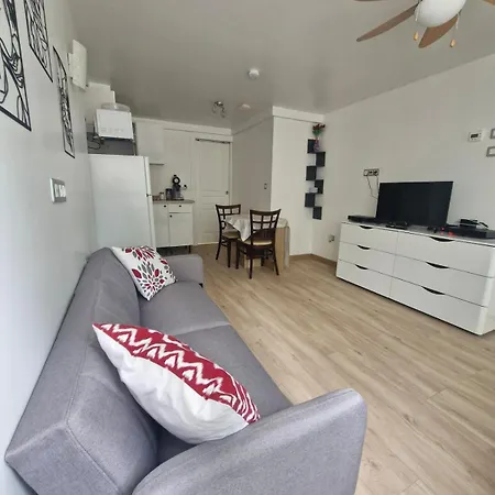 Holiday home Petite Maison Proche De Paris, Parc Asterix